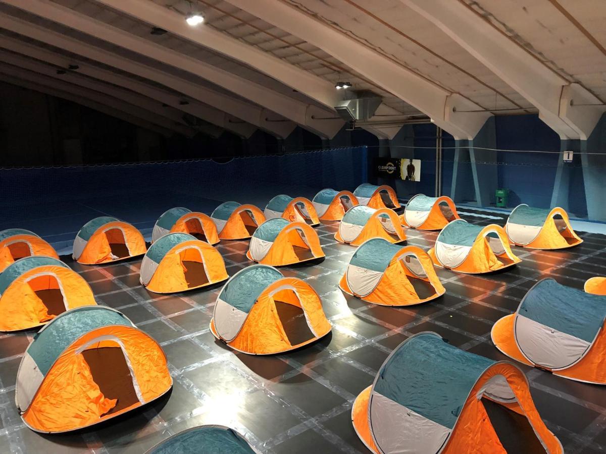 ホテル Indoor Camping Formel1 Motogp Spielberg ユーデンブルク エクステリア 写真